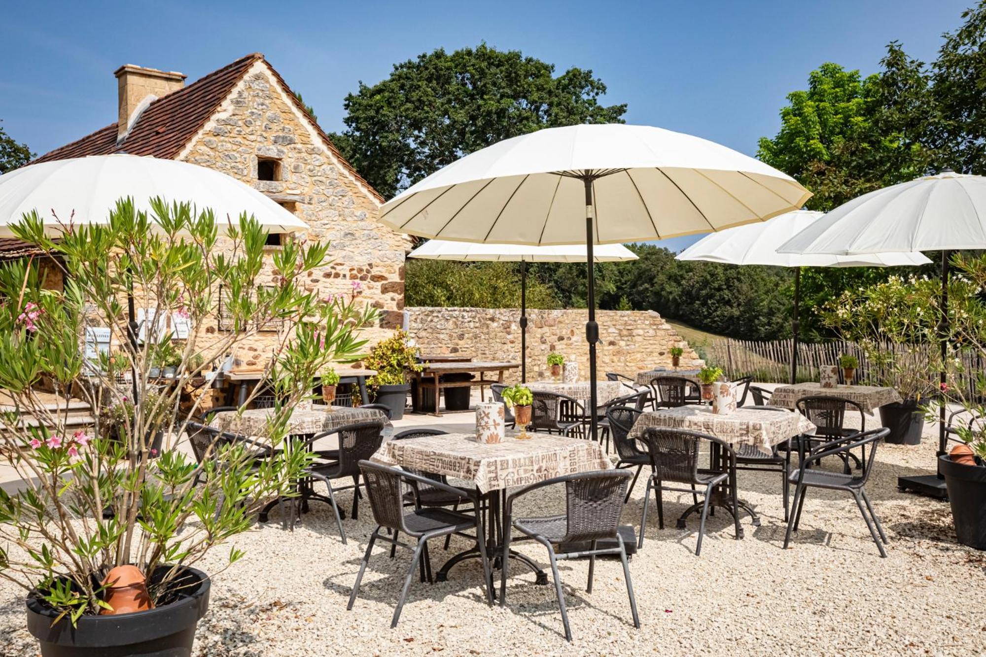 Les Bernardies Simeyrols Exterior photo